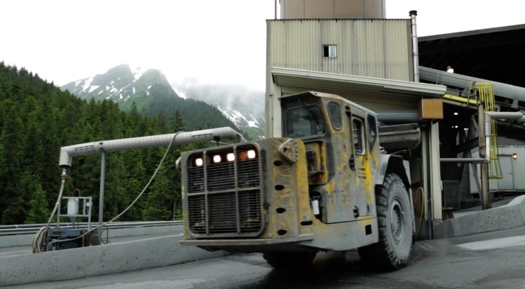 An image of a bulldozer.